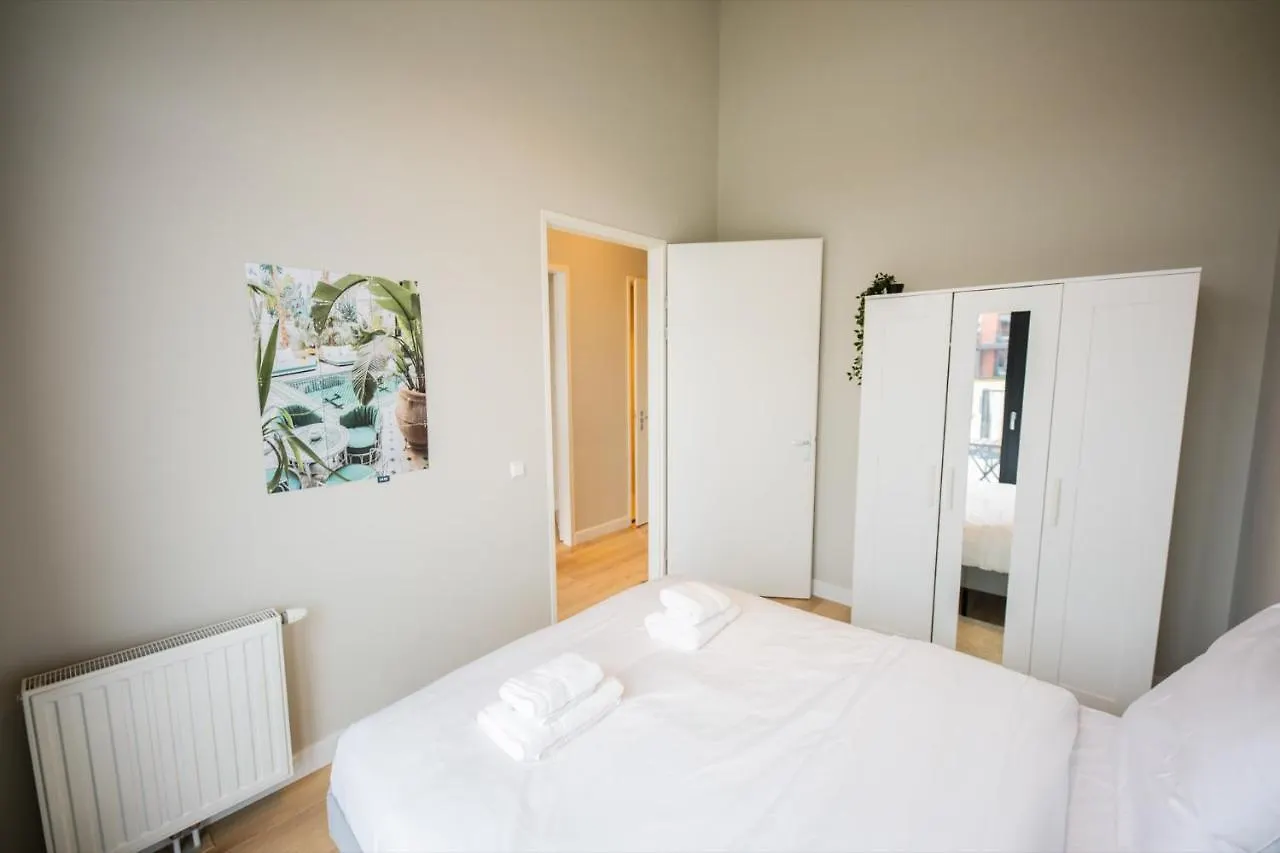 Breathtaking 3 Bedroom Apartment Pk6B Rotterdam 0*,  Netherlands